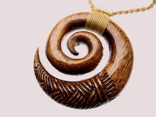 42MM SOLID HAWAIIAN KOA WOOD MAORI KORU ETERNAL FRIENDSHIP TAPA PENDANT NECKLACE