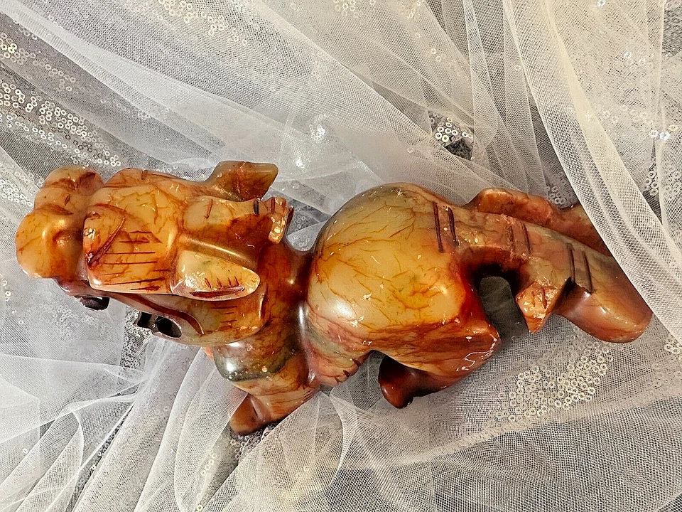 Fino Chino Grueso Tallado a Mano Rojo Sangre Foo Dog en Jade Foto 3 de 4