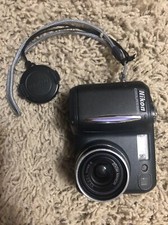 Nikon COOLPIX 885 Digital Camera - Black with lens cap for parts