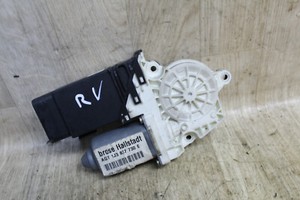 Fensterhebermotor vorne rechts 1J3837730E VW Golf IV Bj. 1998