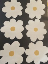 30 Pack 3.5x3.5 Daisy Wall Decals