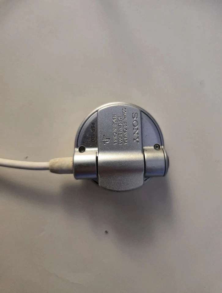 Sony Psp 1004 Modificata Con Pulsante Da Riparare - Immagine 2 di 4