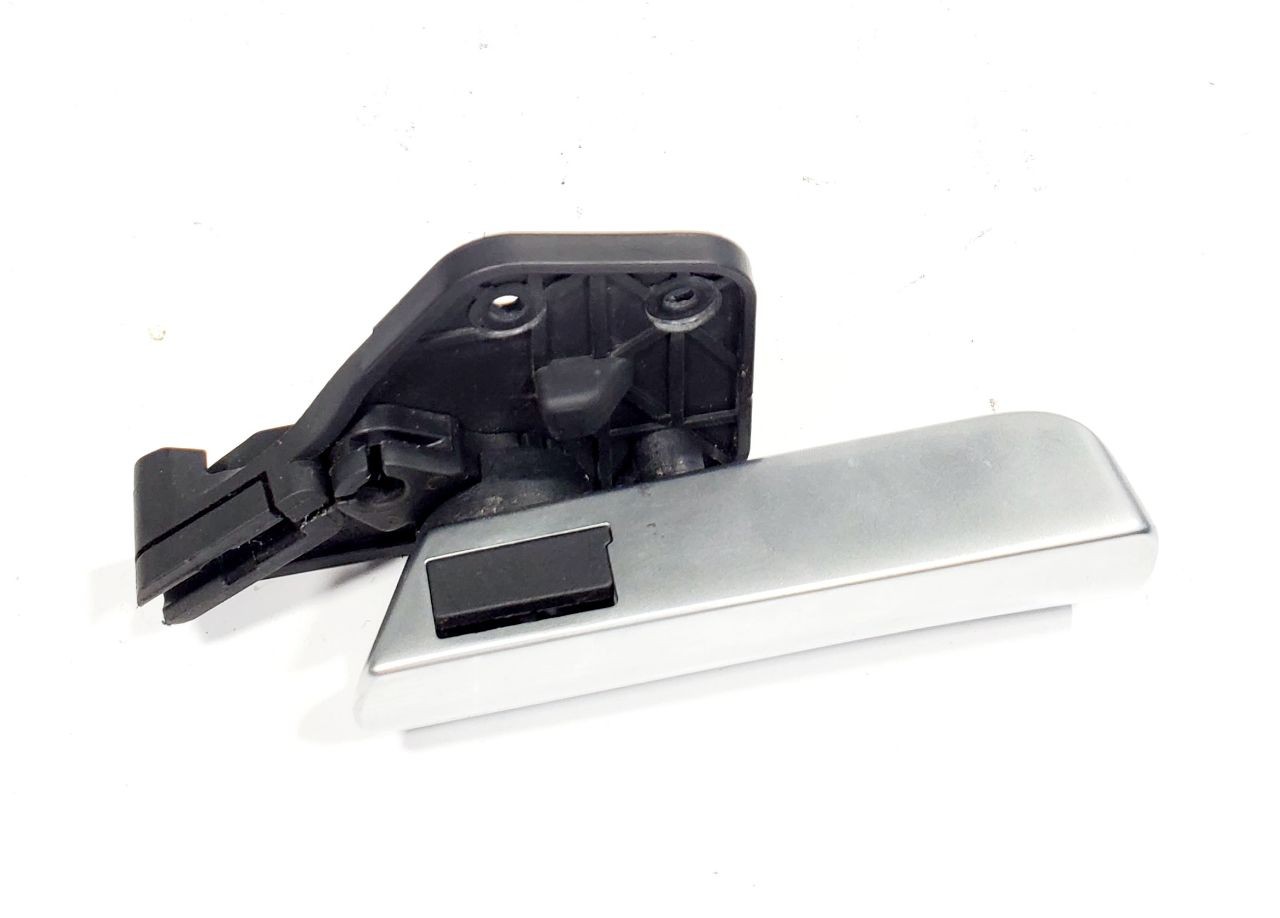 Bentley Continental GT 2010 Front Right Engine lid release lever