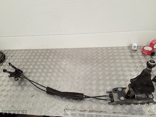 2008 VW TIGUAN SCHALTKULISSE DIESEL SCHALTGETRIEBE 2000 1K0711091A