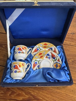 Vintage Set of 2 Gural Turkey Porcelain Elif Kutahya Coffee Cups, Saucers & Box