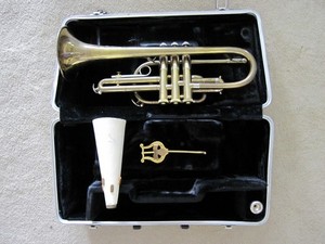 Vintage Selmer SIgnet Cornet serial number 69960 very nice condition USA