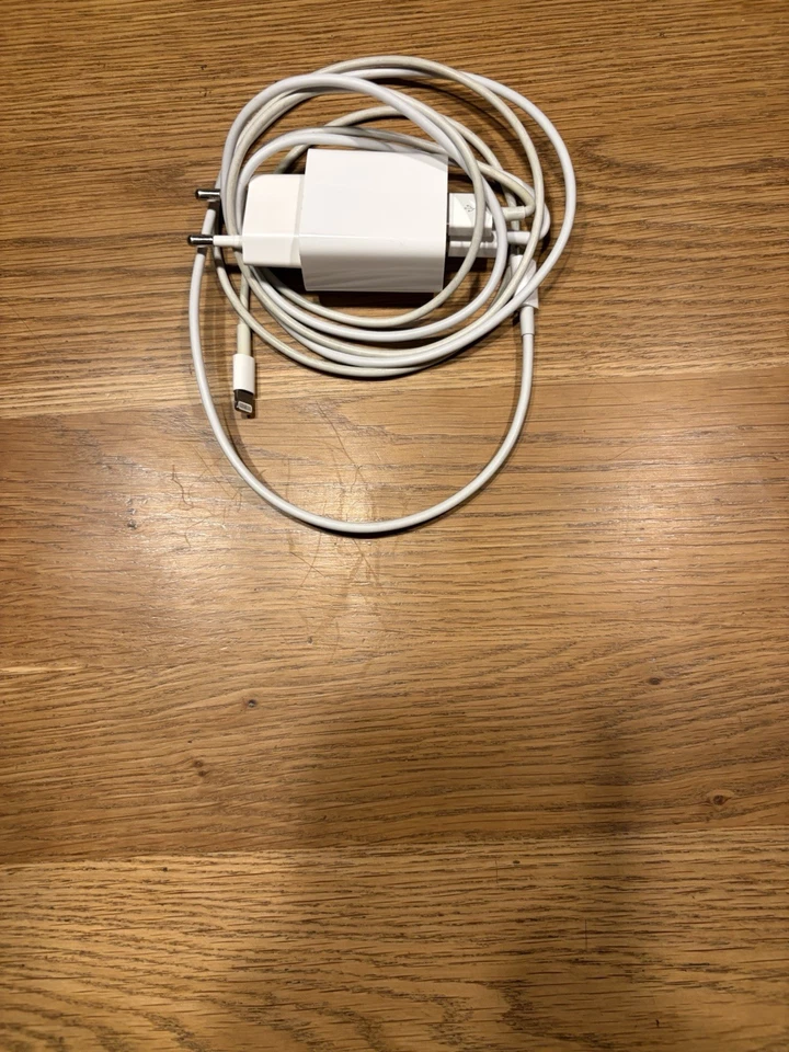 iPad 7. Generation (Modell A2197) 32GB Spacegrau - Bild 2 von 4