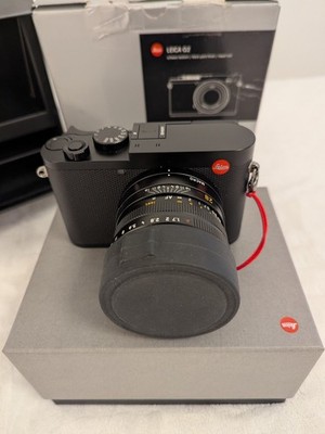 Leica Q2 47,3 MP Compact - Noir - Occasion Comme Neuve - Japon