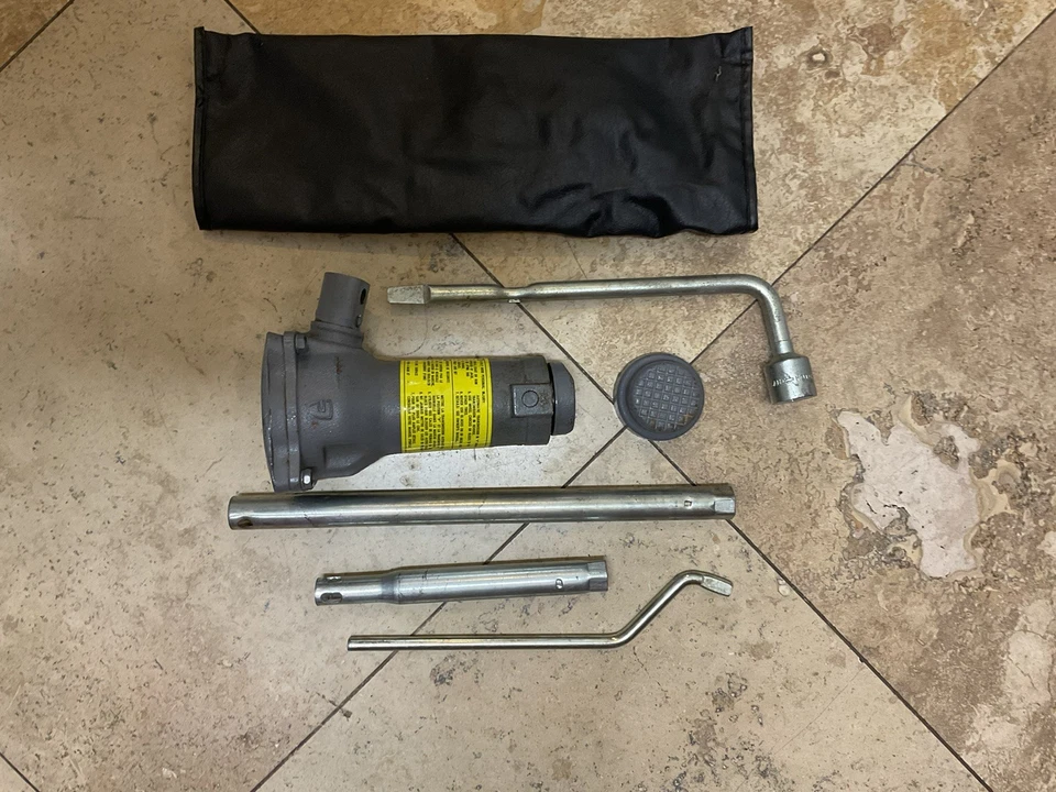 87-88-89-90-91-92-93-94-95-96 Nissan Pathfinder. Инструменты для домкрата шины пикапа D21 от оригинального производителя - Изображение 4 из 4