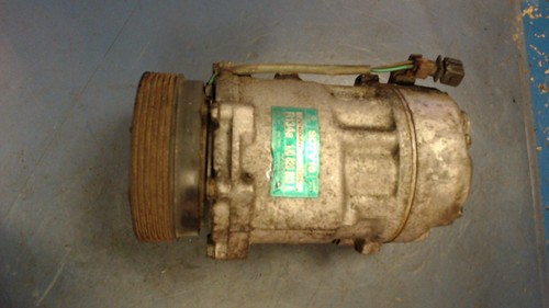 Kompressor Klimaanlage AKQ 1J0820803A VW Golf 1.4 55 KW 75 PS 274439 Km
