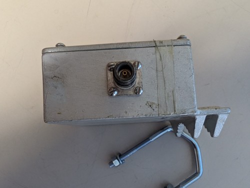 SCALA RF POWER DIVIDER 790-960 MH2 1 IN/3 OUT N CONNECTOR 100 WATTS