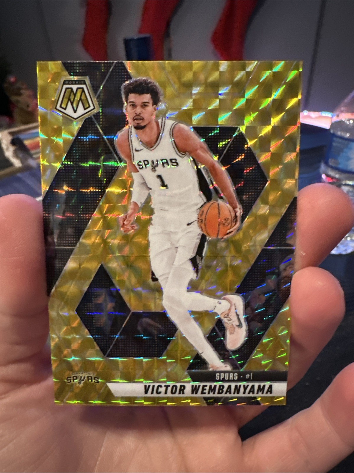 2024-25 Panini Mosaic Victor Wembanyama  Yellow Reactive #31 Spurs