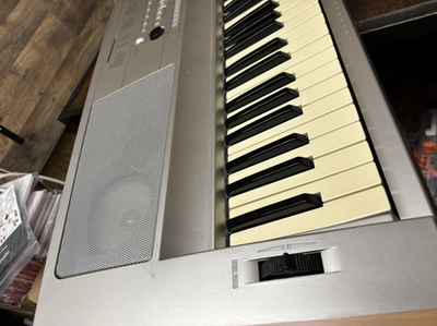 Yamaha DGX-500 Portable Grand 88-Key Digital Piano in good