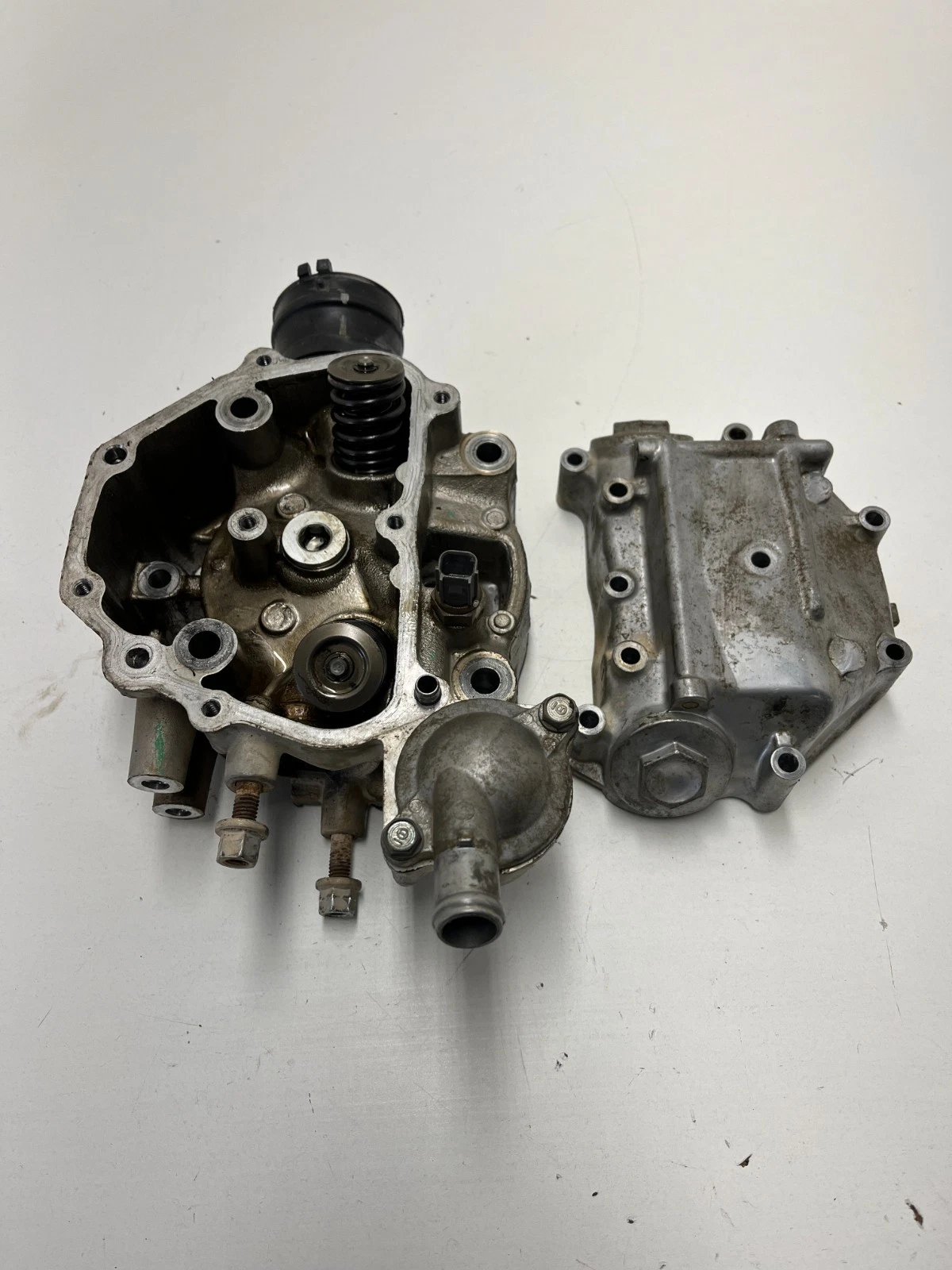 13 Honda Foreman 500 TRX 500 FM 4x4 OEM Cyl Cylinder Head Valve Cover Rocker