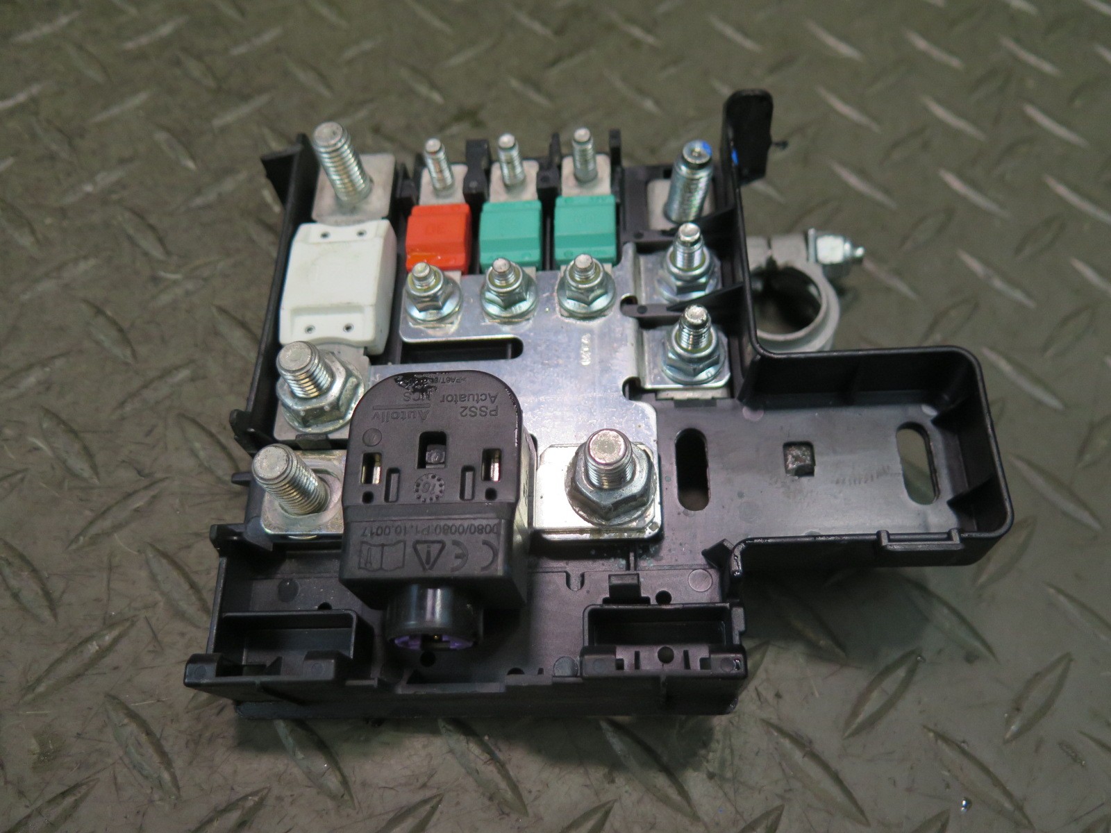 2017-2020 MASERATI LEVANTE M161 BATTERY POSITIVE TERMINAL JUNCTION FUSE BOX