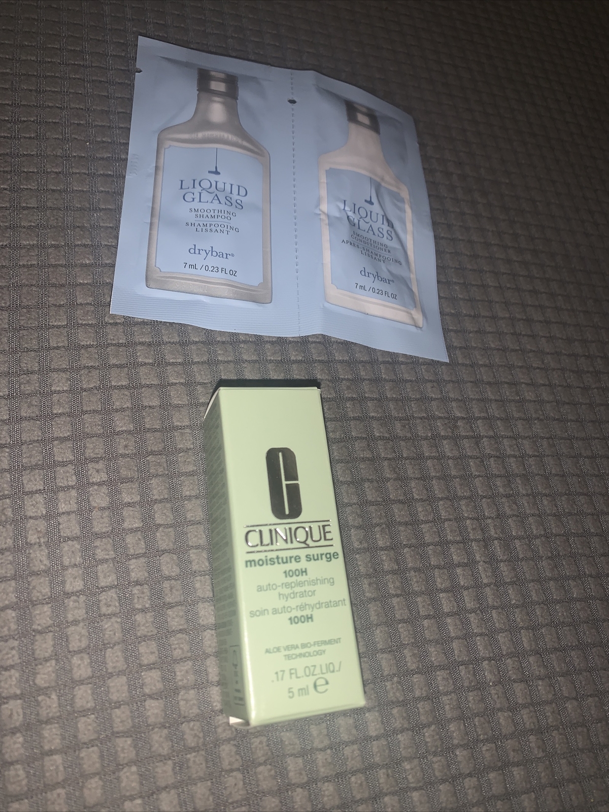 Clinique Moisture Surge 100H Hydrator 0.17 oz with Bonus Free Gift  -image