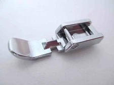 SNAP-ON NARROW BODY ZIPPER FOOT * SINGER * BROTHER * KENMORE * BABY LOCK  MODELS