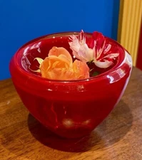 80s  CHERRY RED HYSTERIA FRANCE Art Glass Studio Cased BOWL Memphis Starck EUC