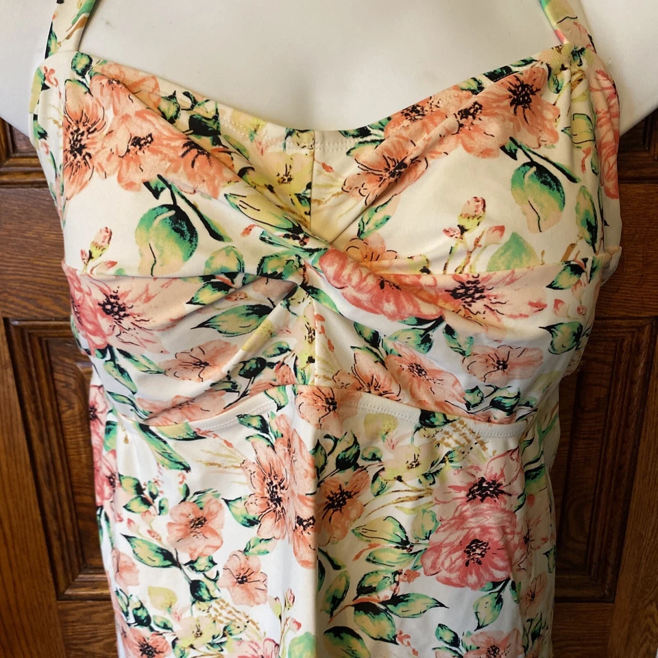 AVA & VIV Cross Front w/ Built in Bra, Halter Strap Tie, Tankini Swim TOP,  24W - Image 2 of 4