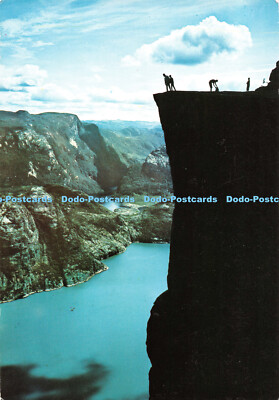 D117766 Norwegen. Der Kanzelfelsen über Lysefjord. Mittet