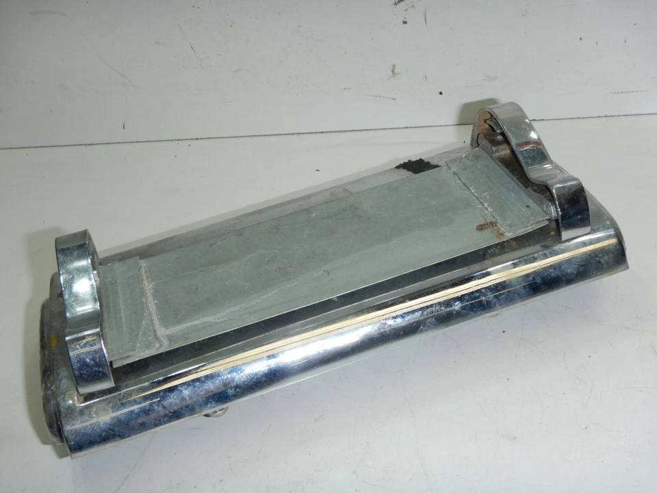 1946-1951 Kaiser Frazer Manhattan 226 пепельница для заднего сиденья - Изображение 3 из 4