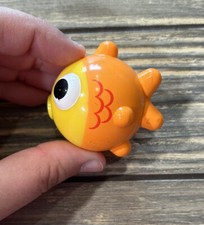 Munchkin Fishin Bath Toy Replacement Piece Part Orange Yellow Fish