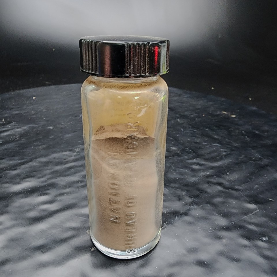 NBS/NIST Standard Reference Material 104 Burned Magnesite Powder Lab