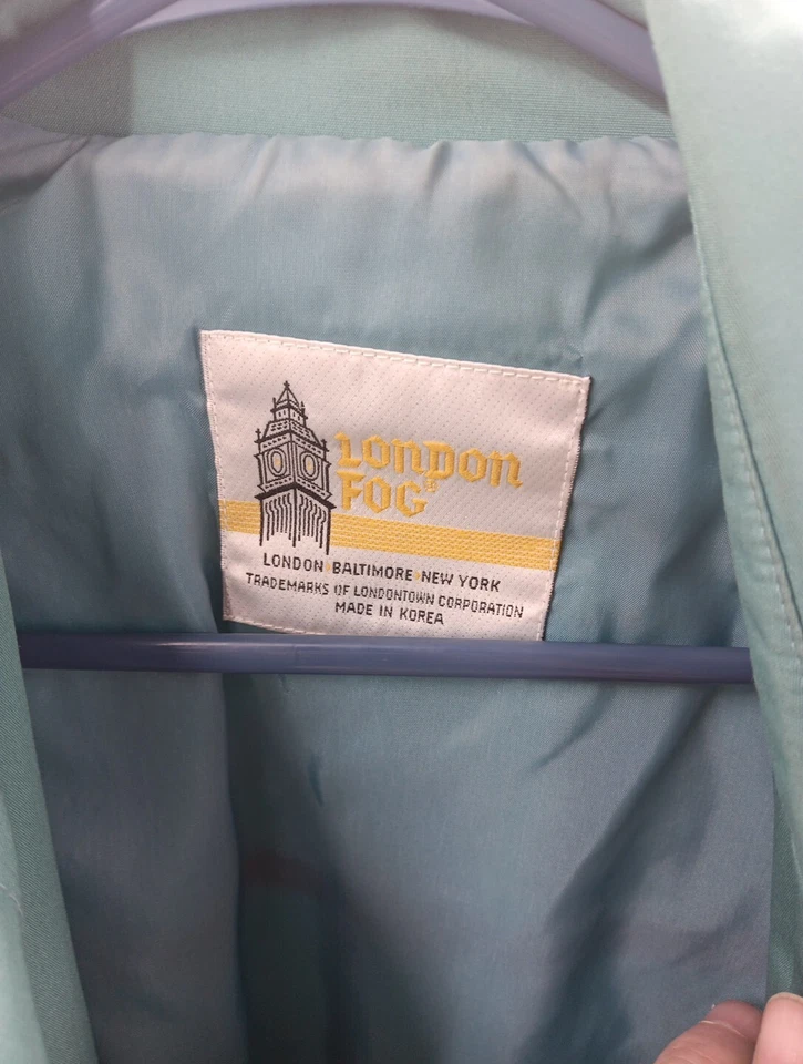 Vintage London Fog Women’s Size 8 Green Trench Coat – Belted, Lining, Rain Coat - Image 3 of 4