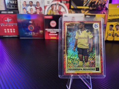 23/24 Topps Merlin UEFA Youssoufa Moukoko Rose Gold Shimmer /299 Dortmund