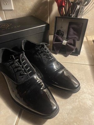Black Dress Shoes Size 9-10US Including Bow tie