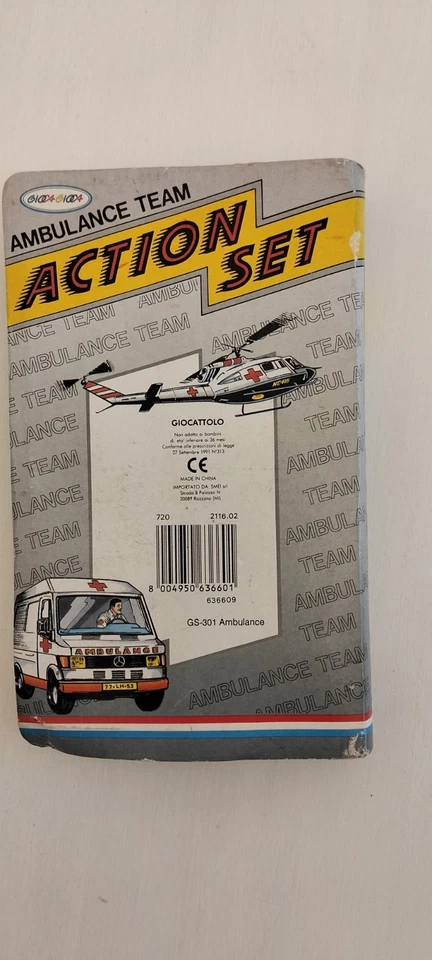 Macchinine vintage Ambulance Team Action Set - Elicottero, Macchina Ausiliaria, - Immagine 3 di 3