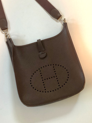 Authentic HERMES Evelyne PM Bag Chocolate Brown Epsom Leather Palladium EUC