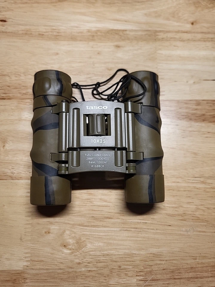 Tasco Small Binoculars Model 165BCR With Case  - Image 2 of 4