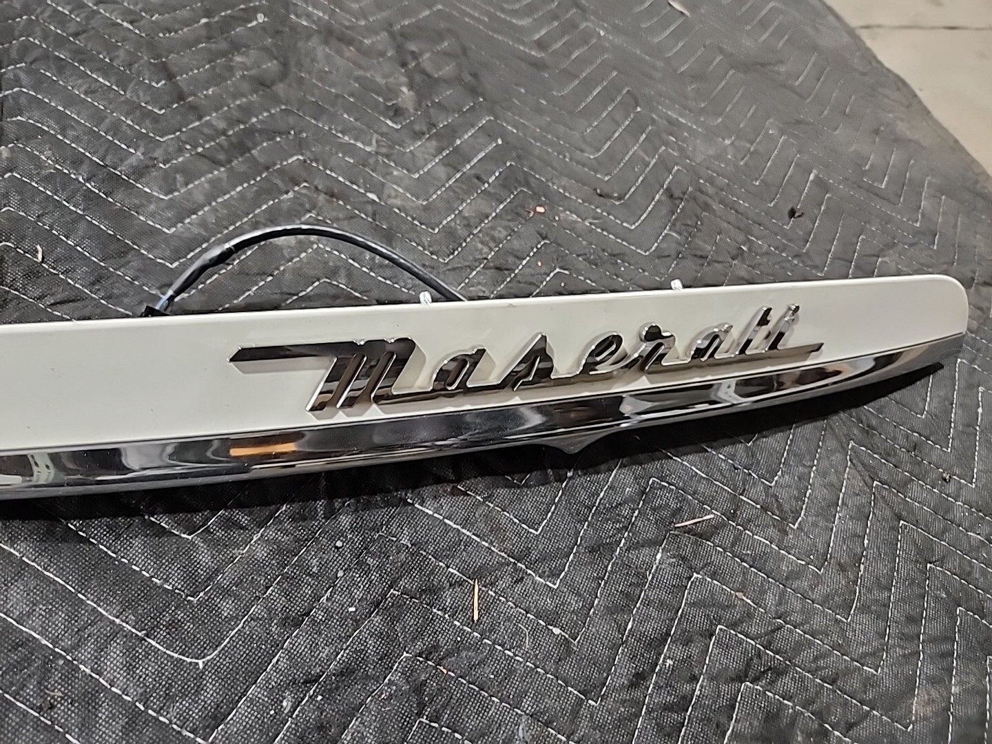 14-17 Maserati Ghibli Rear Trunk Lid Parking Camera Molding Trim Panel Assembly