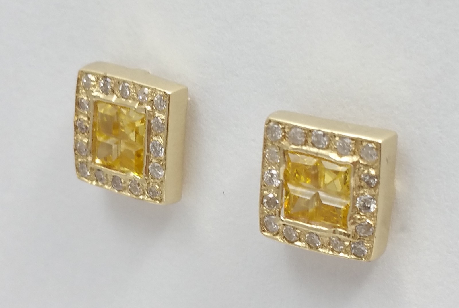 Unique 14K Karat Solid Yellow Gold Square Shaped … - image 6