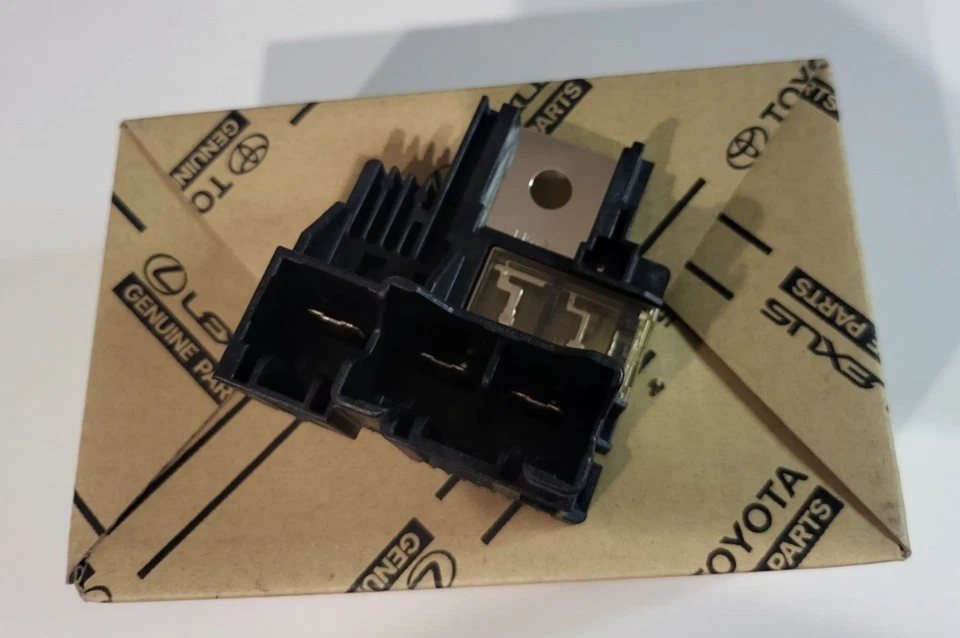 07-12 NUEVO TOYOTA YARIS SEDÁN 08-14 SCION XD BLOQUE DE ESLABONES FUSIBLES GENUINO Foto 2 de 2