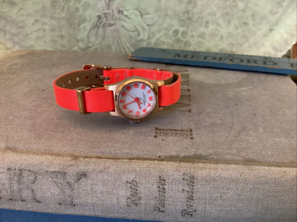 Marc by Marc Jacobs Women's Henry White Dial Leather Strap Watch Fresh Battery - Image 2 of 4