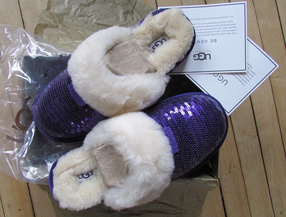 UGG Cozy Dazzle Slippers Purple or Silver Sequins BK4 fits W6.5 New in Box - Image 3 of 3