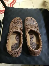 BOC Born Concept Clogs SZ 9 Nurse Slip on Shoe Geometric Brown print Preowned