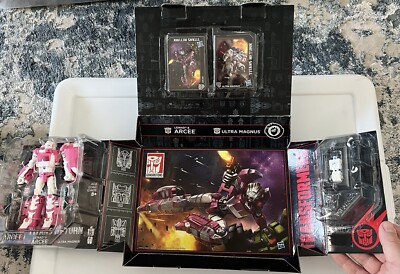 Transformers Hascon Exclusive C3542 Titans Return Deluxe Class 2017 ARCEE, New