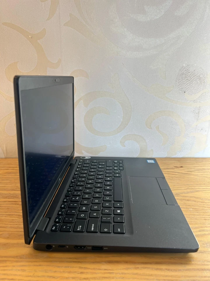 Dell Latitude 5300 Laptop, 13" Core i5 8th Gen, 8GB RAM, 256GB SSD, Windows 11 - Image 3 of 4
