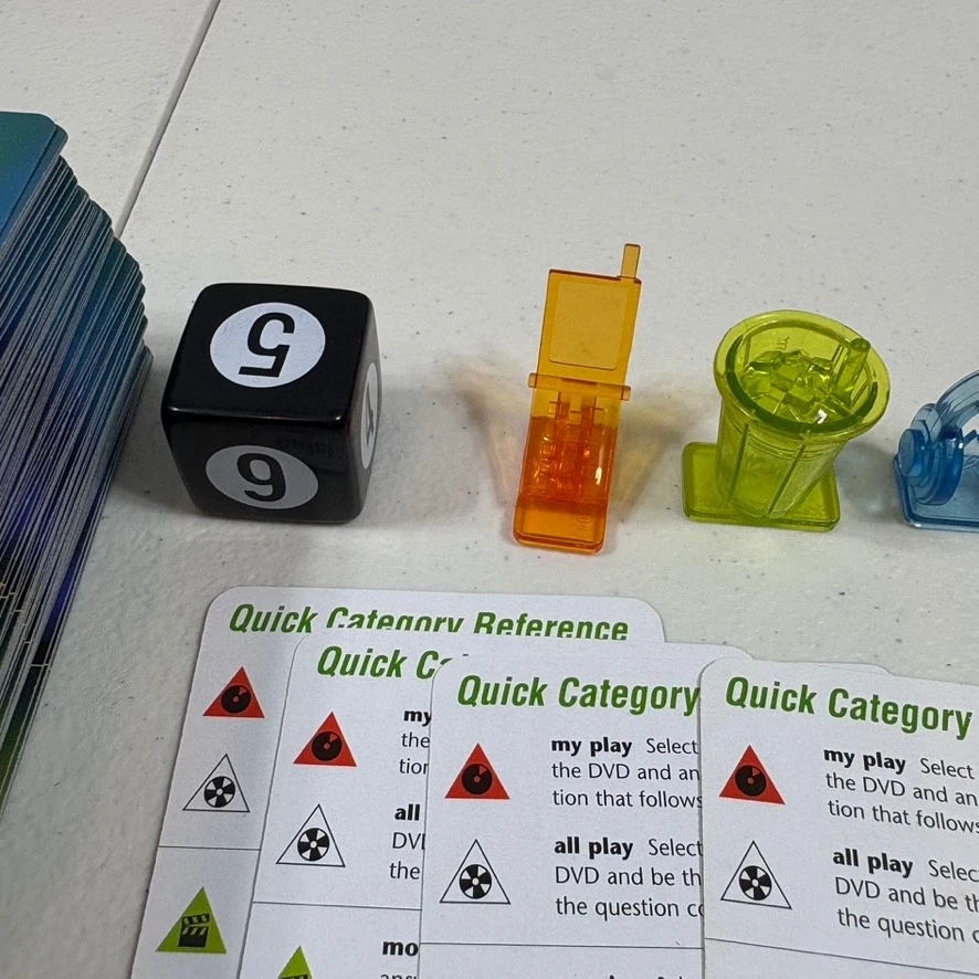 SCENE IT? JR Movers Dice Buzz Trivia Cards 2004 Replacement Parts Only - Image 4 of 4