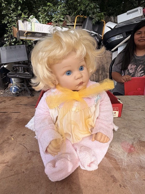 Madame Alexander 1999 Babydoll Sweet Lips Blonde Hair Blue Reva Lee Middleton