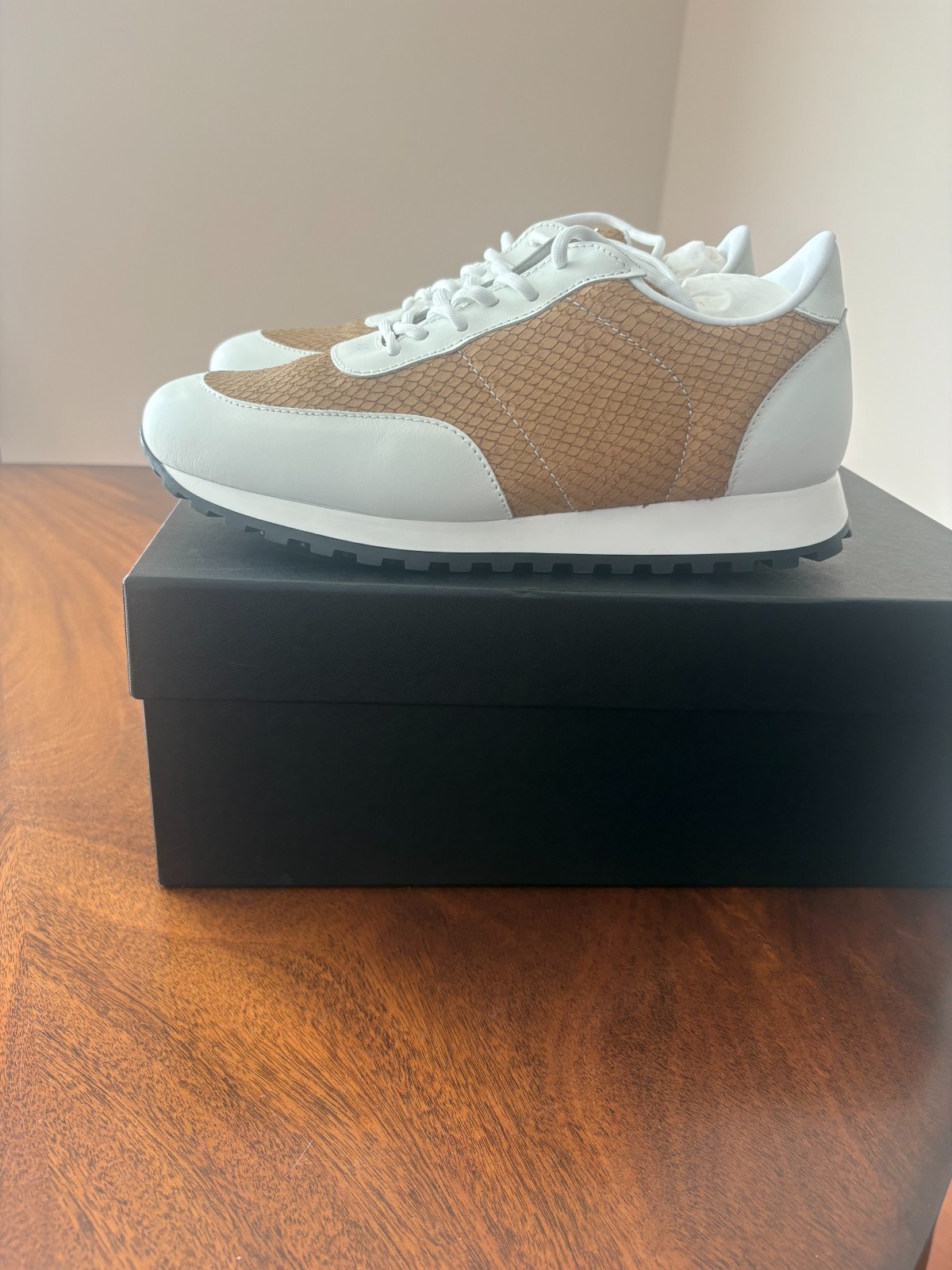 Low Top