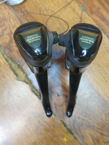 SHIMANO SORA ST-3500 9 SPEED DOUBLE STI SHIFTER / BRAKE LEVER SET - Picture 3 of 4
