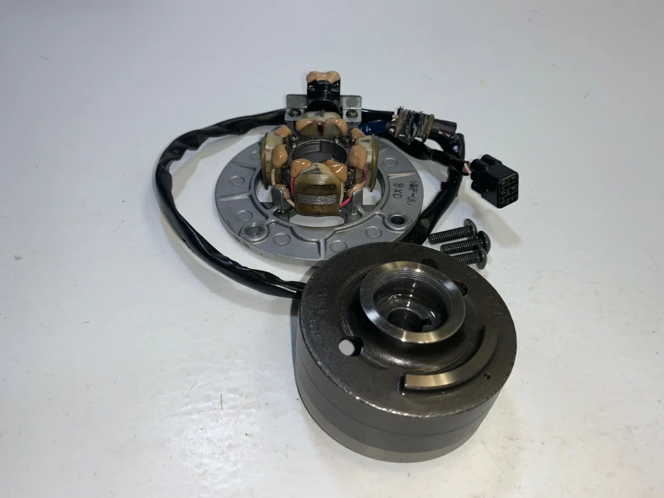 Yamaha YZ250F 2005 02-05 OEM ALTERNADOR ESTATOR CONJUNTO DE ROTOR Foto 4 de 4