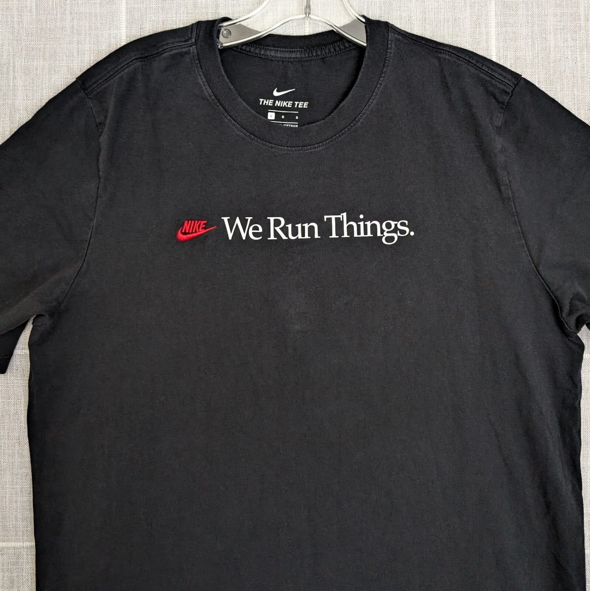 t shirt nike we run things