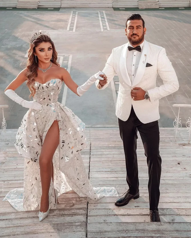 Vestidos de novia sin tirantes brillantes lentejuelas vestidos de novia con cuentas alto dividido línea A Foto 3 de 4