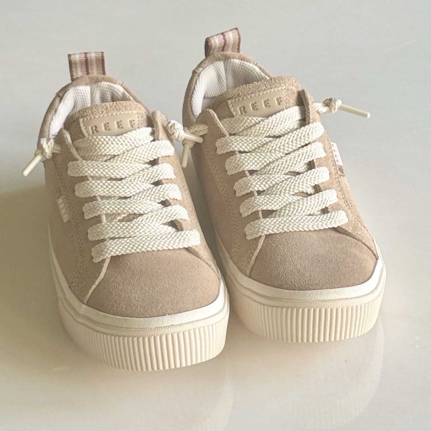 Reef Lay Day Dawn Tan Suede Sneakers Size 9 Leather Upper Casual Comfort Shoes