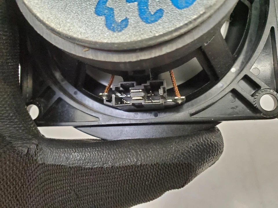 ✅ Juego de altavoces de sonido profesional de audio Logic 7 L7 Harman Kardon OEM BMW E88 135 Foto 4 de 4